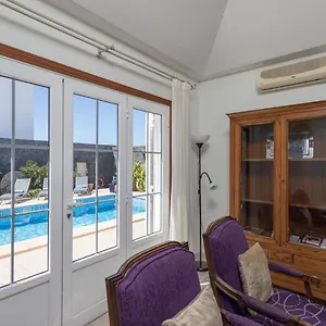 villa-alki-tias.puertodelcarmen-hotels.org/